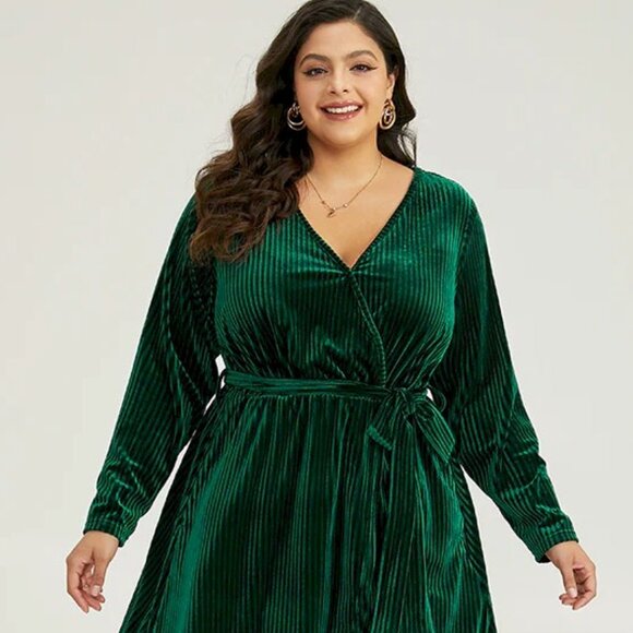 Velvet Rib Knit Wrap Hem Pocket Belted Dress Size 18-20 NWT by BloomChic - Picture 2 of 7